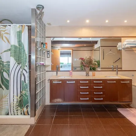 Casa de férias House Close To The Beach! Pool, Ocean View! Santa Susana